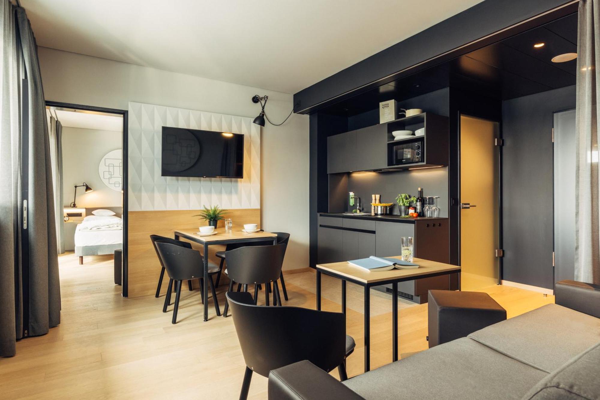 Harry'S Home Zuerich-Limmattal シュプライテンバハ エクステリア 写真