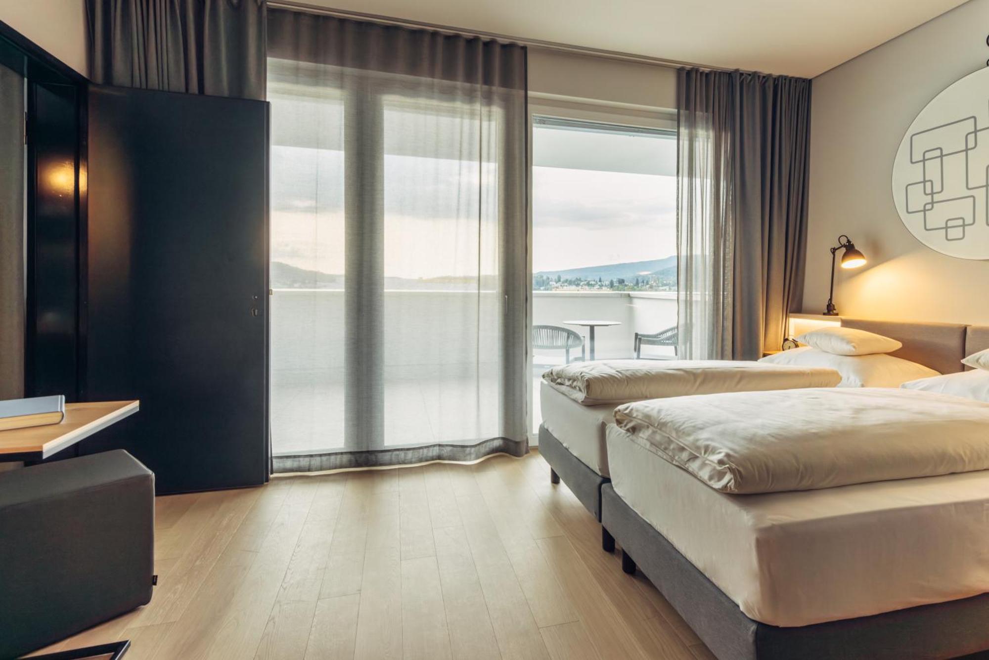 Harry'S Home Zuerich-Limmattal シュプライテンバハ エクステリア 写真